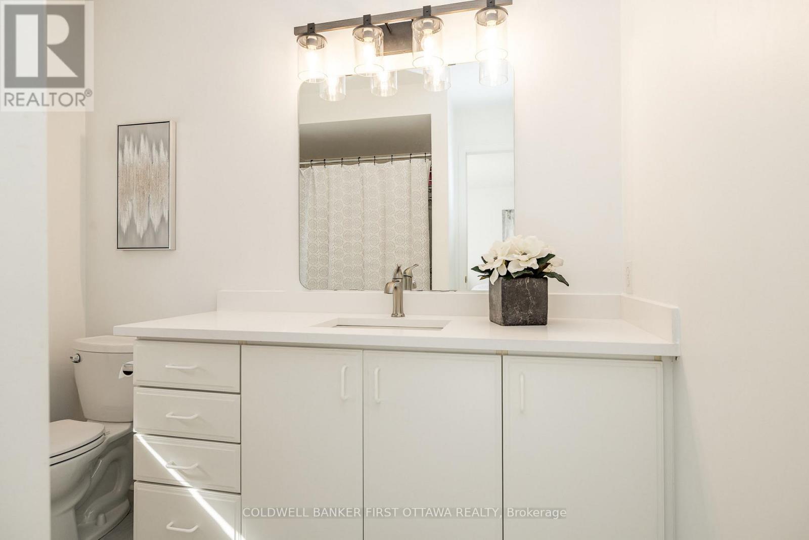 14 VISTAPOINTE DRIVE - 27