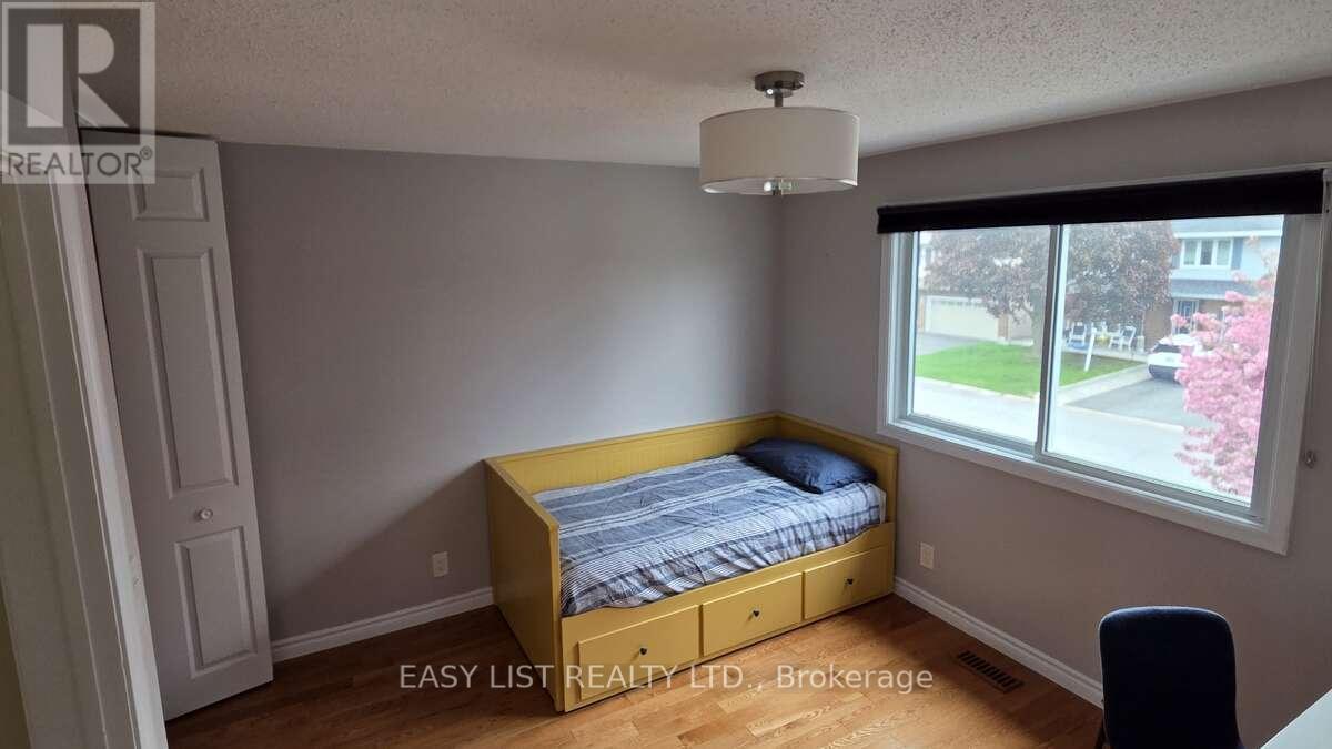 35 IVYLEA STREET - 16