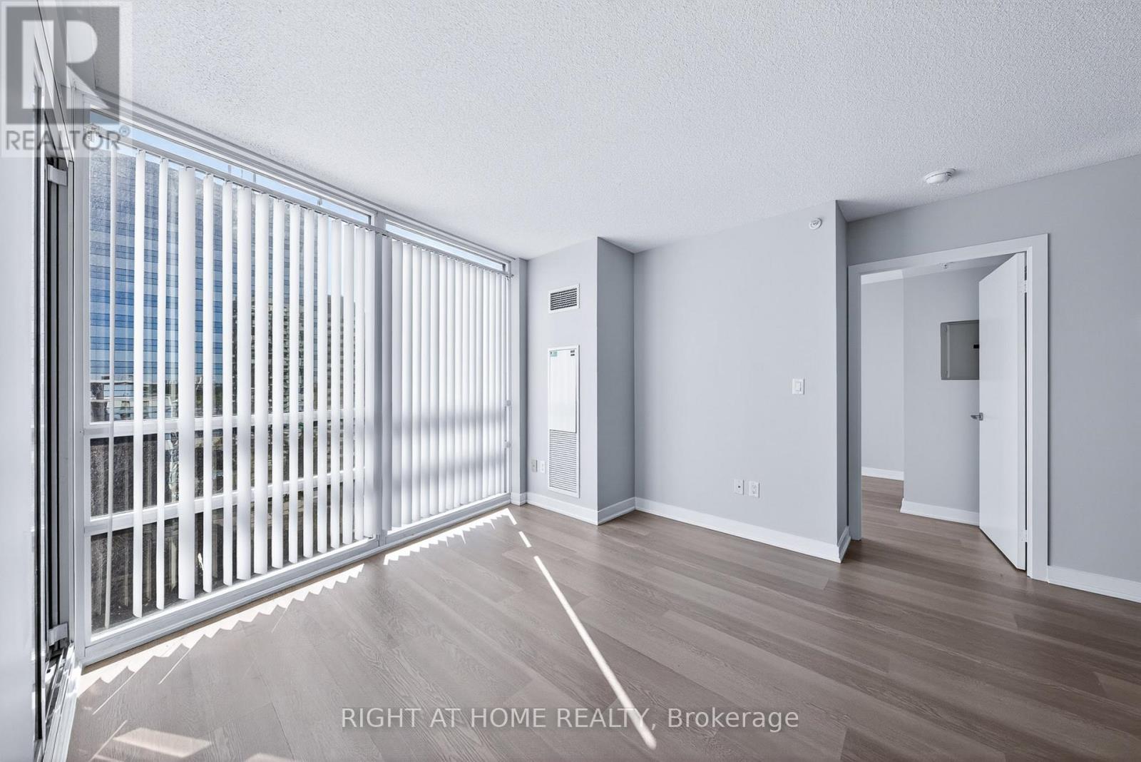 #1307 5740 YONGE STREET - 12