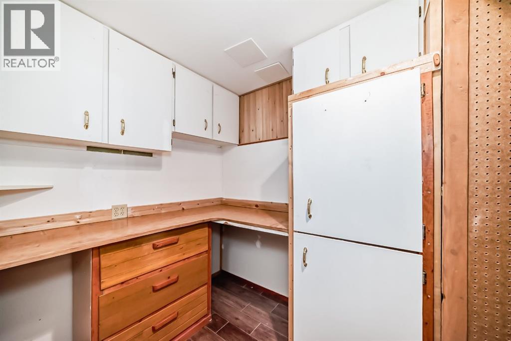 255 Falshire Way NE - 26