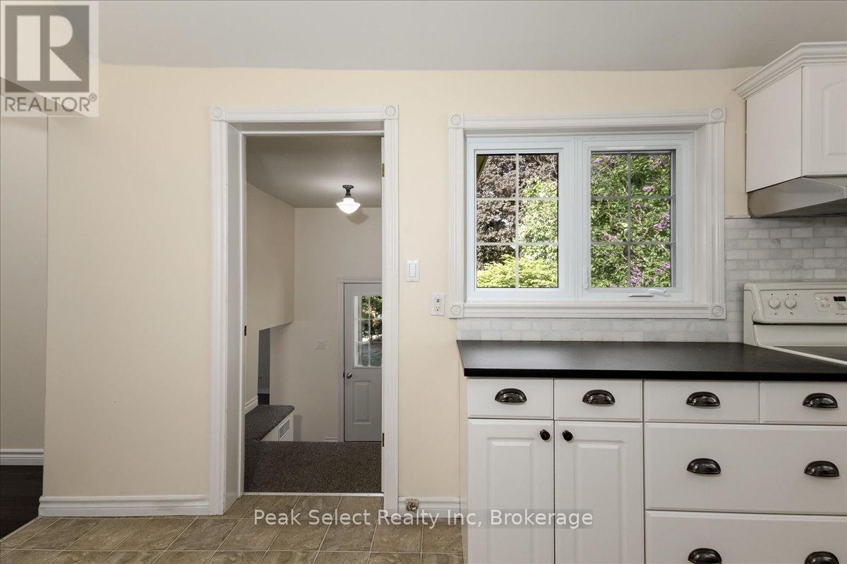 165 THOMAS STREET - 11