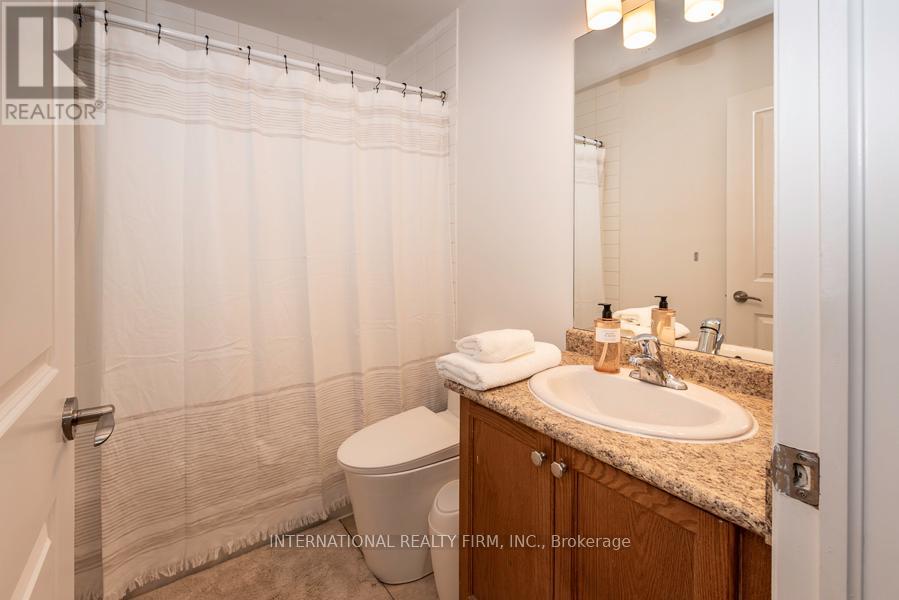 28 CAMPS LANE - 25