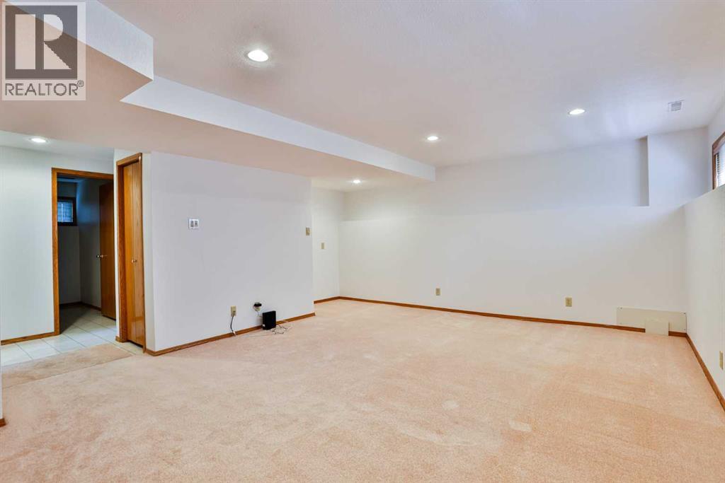 11 Cougar Road N — photo 17