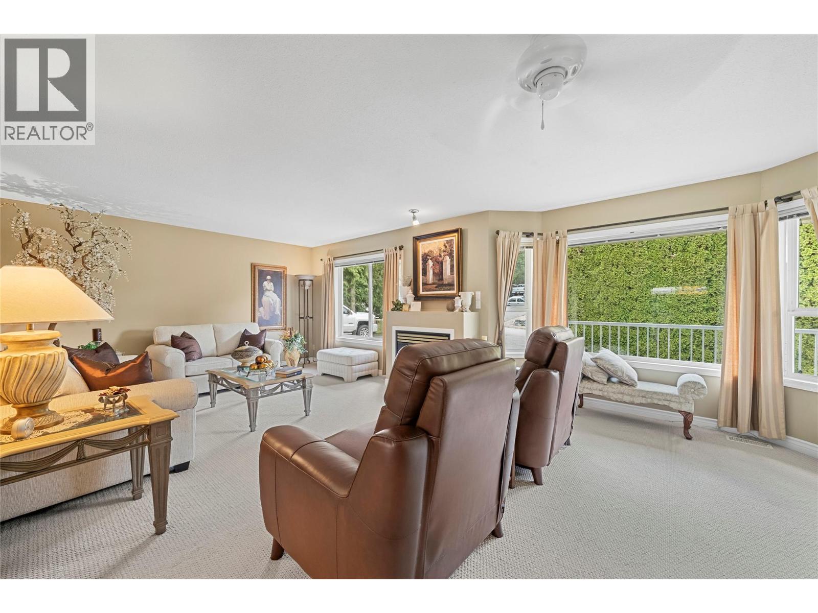 2524 Parkdale Place, Blind Bay