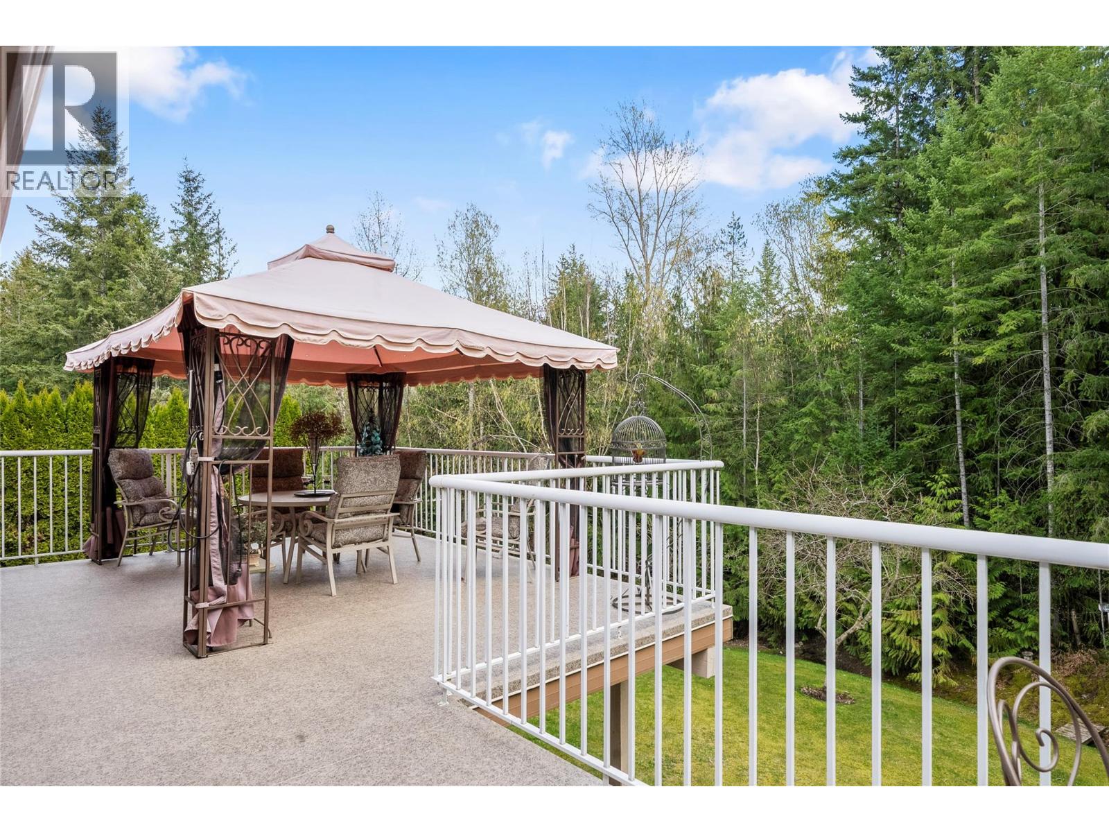 2524 Parkdale Place, Blind Bay