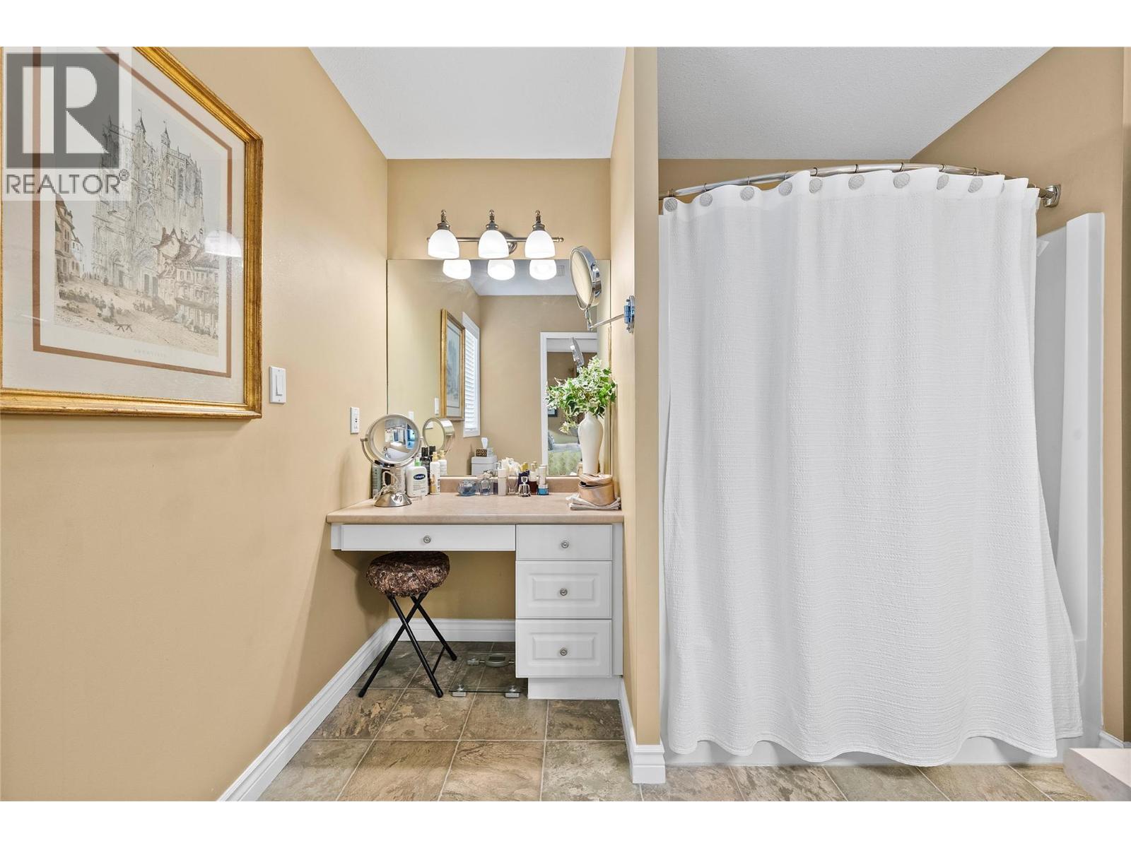 2524 Parkdale Place, Blind Bay