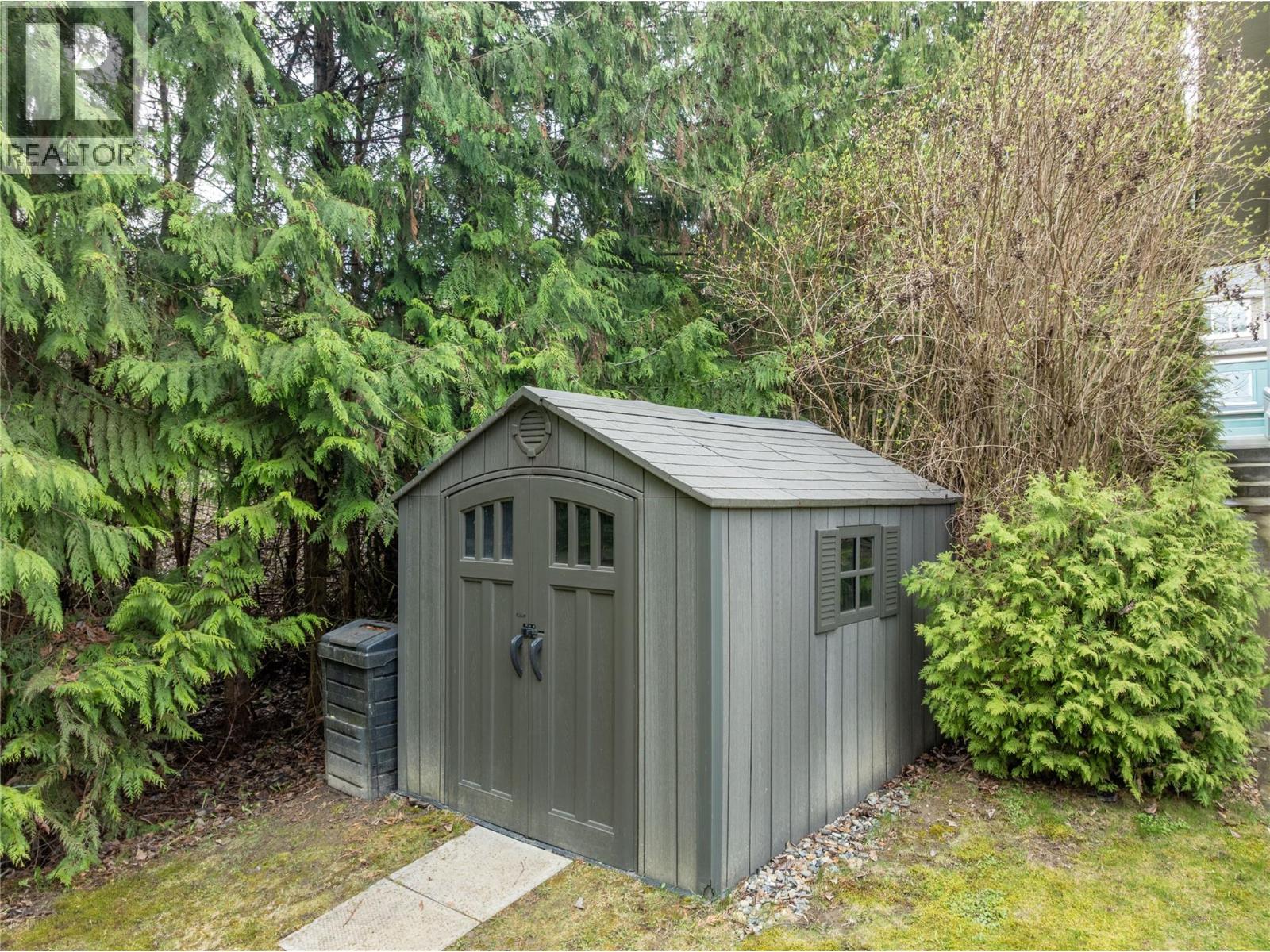 2524 Parkdale Place, Blind Bay