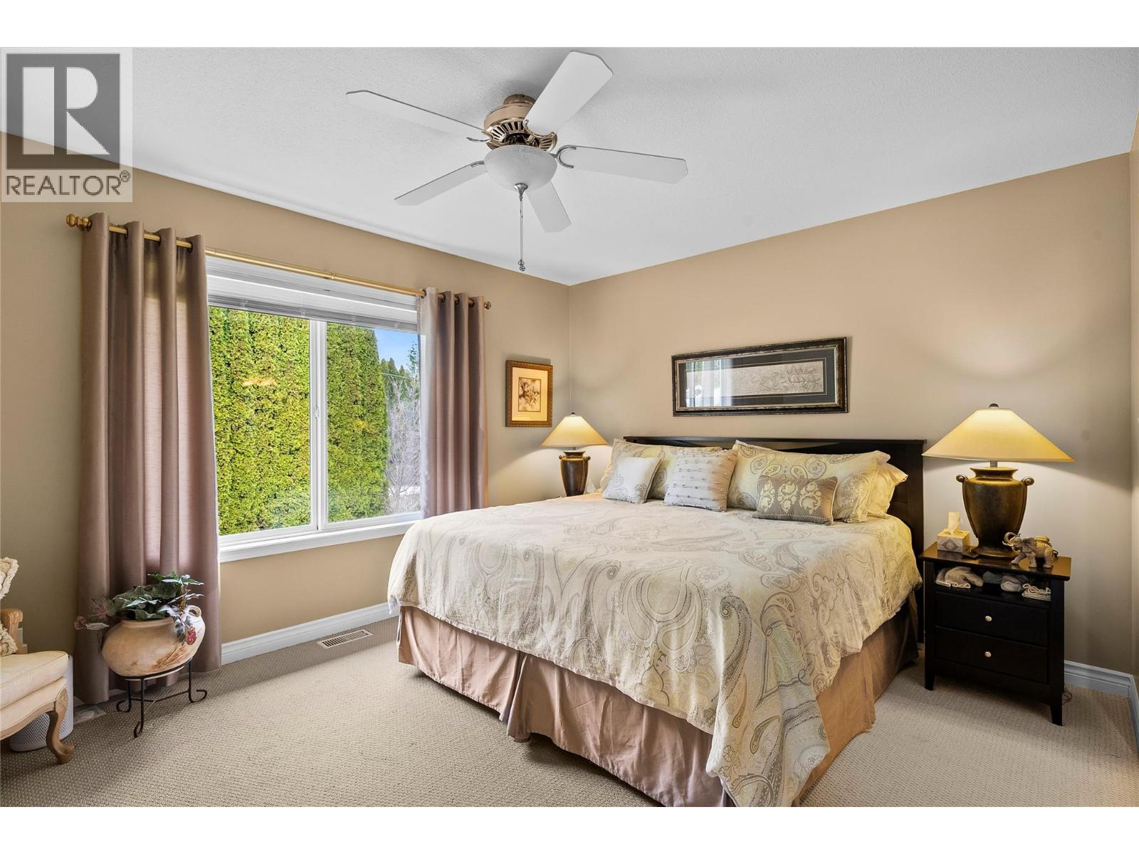 2524 Parkdale Place, Blind Bay