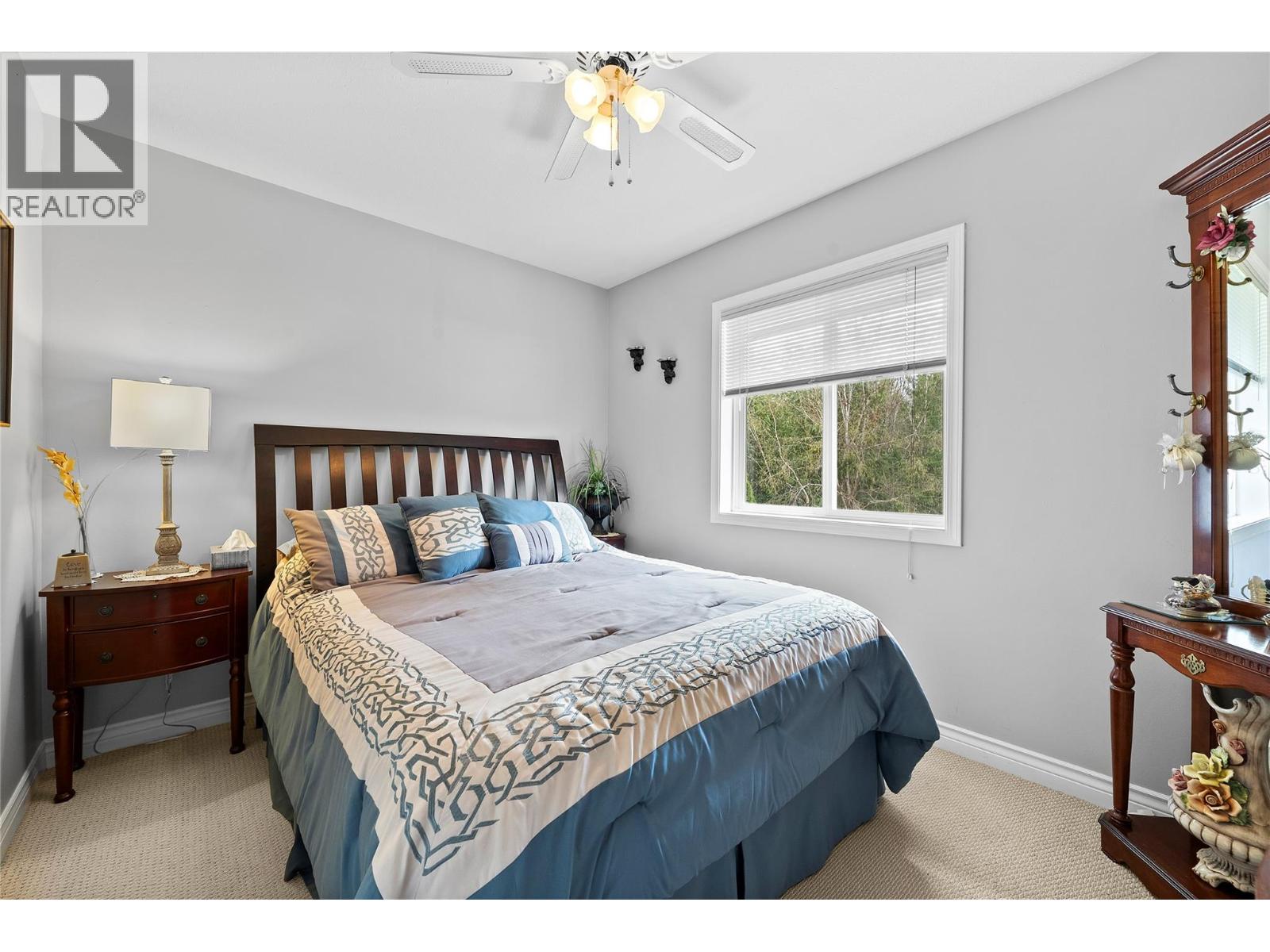 2524 Parkdale Place, Blind Bay