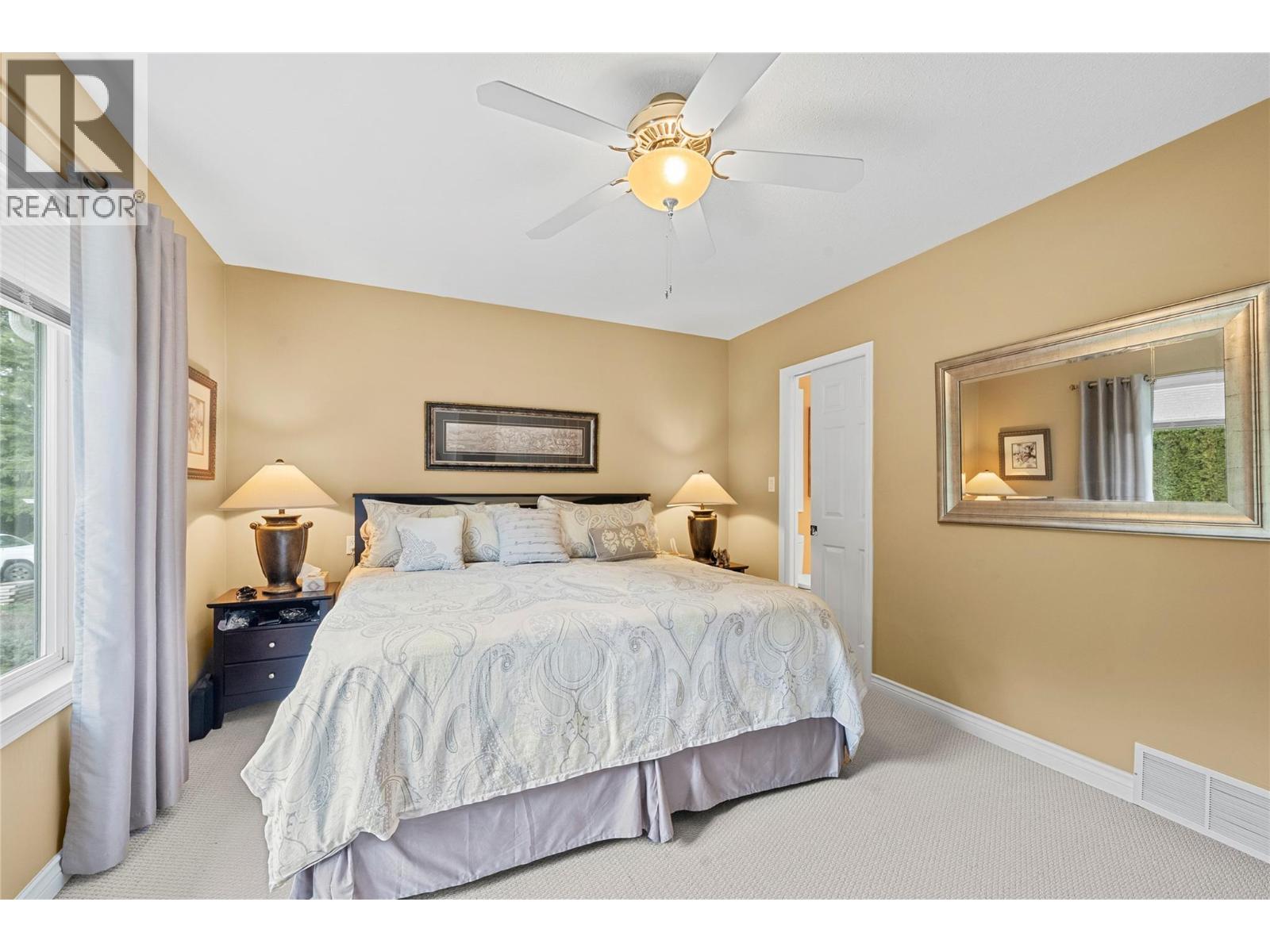 2524 Parkdale Place, Blind Bay