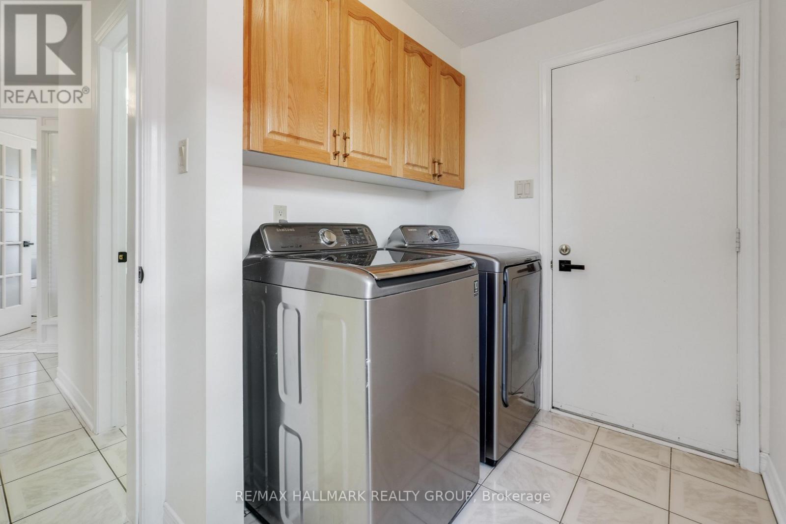 21 DALECROFT CRESCENT - 33