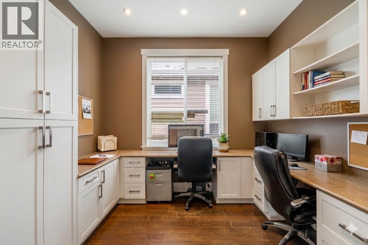 3 1355 DEPOT ROAD, Squamish