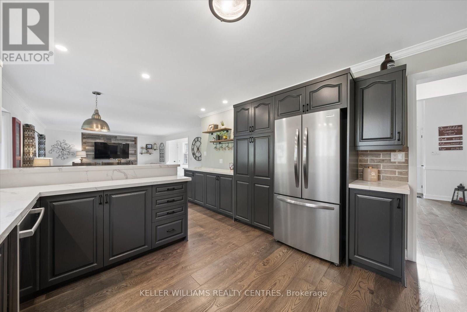 48 DEER LANE - 13