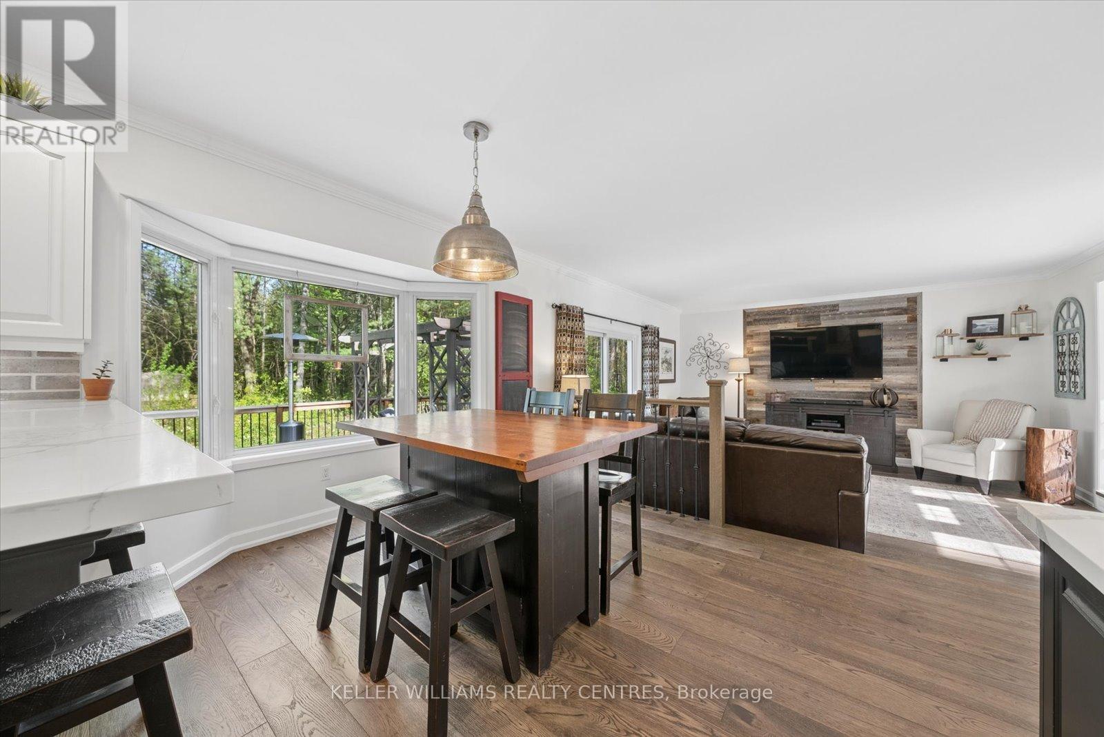 48 DEER LANE - 15