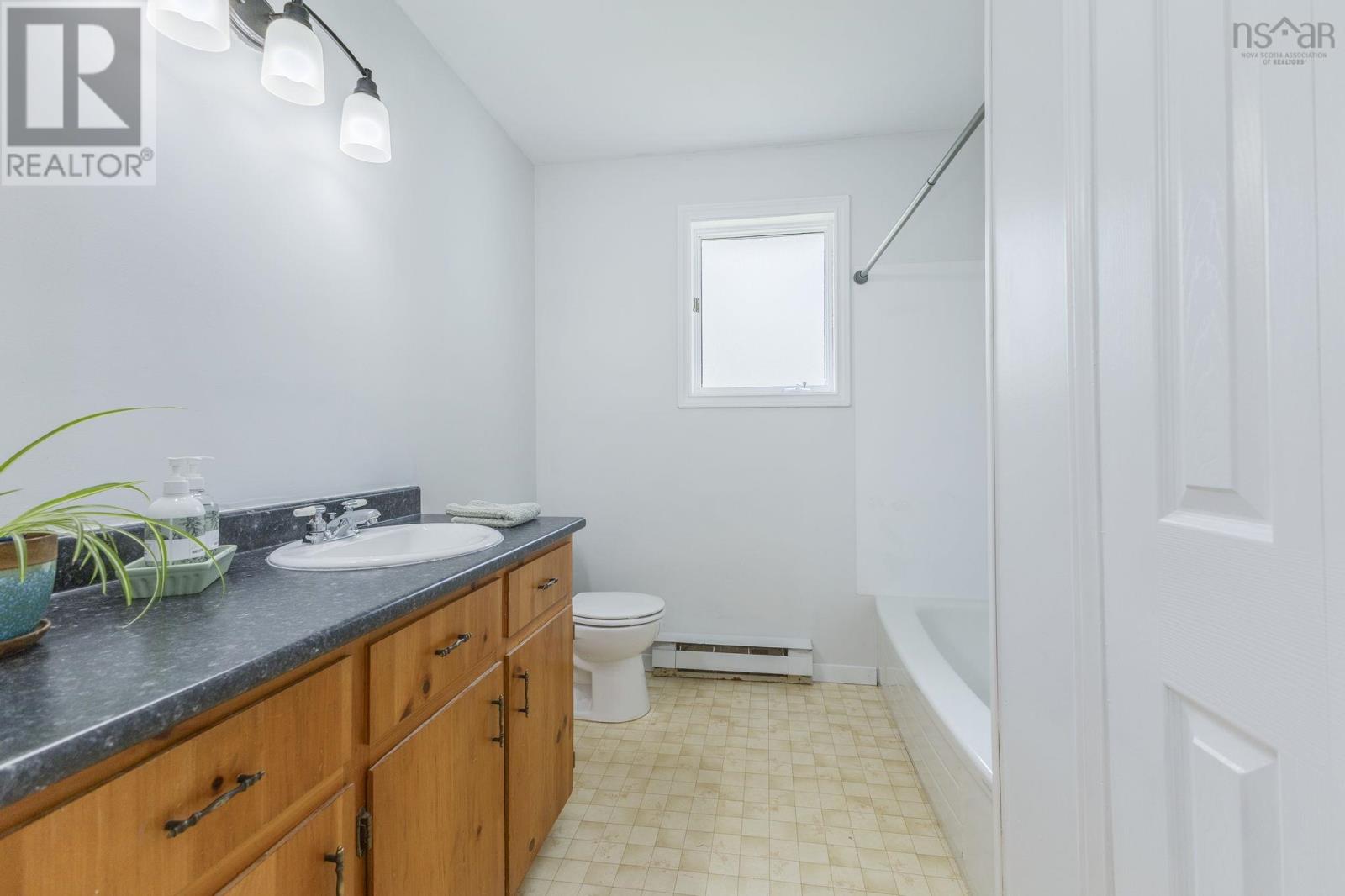 25 Blackie Road - 20