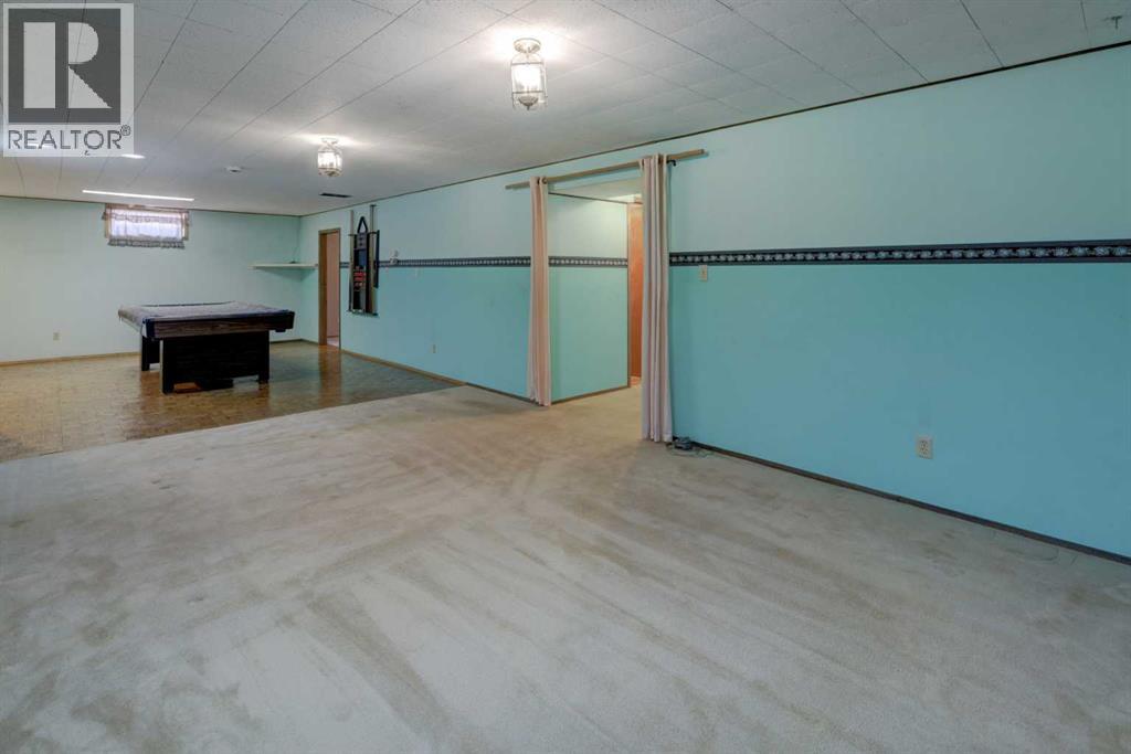 255 Huntcroft Road NE - 22
