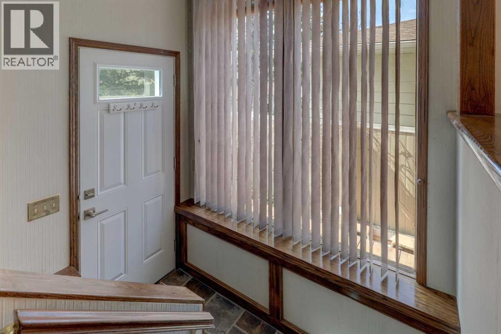 255 Huntcroft Road NE - 19