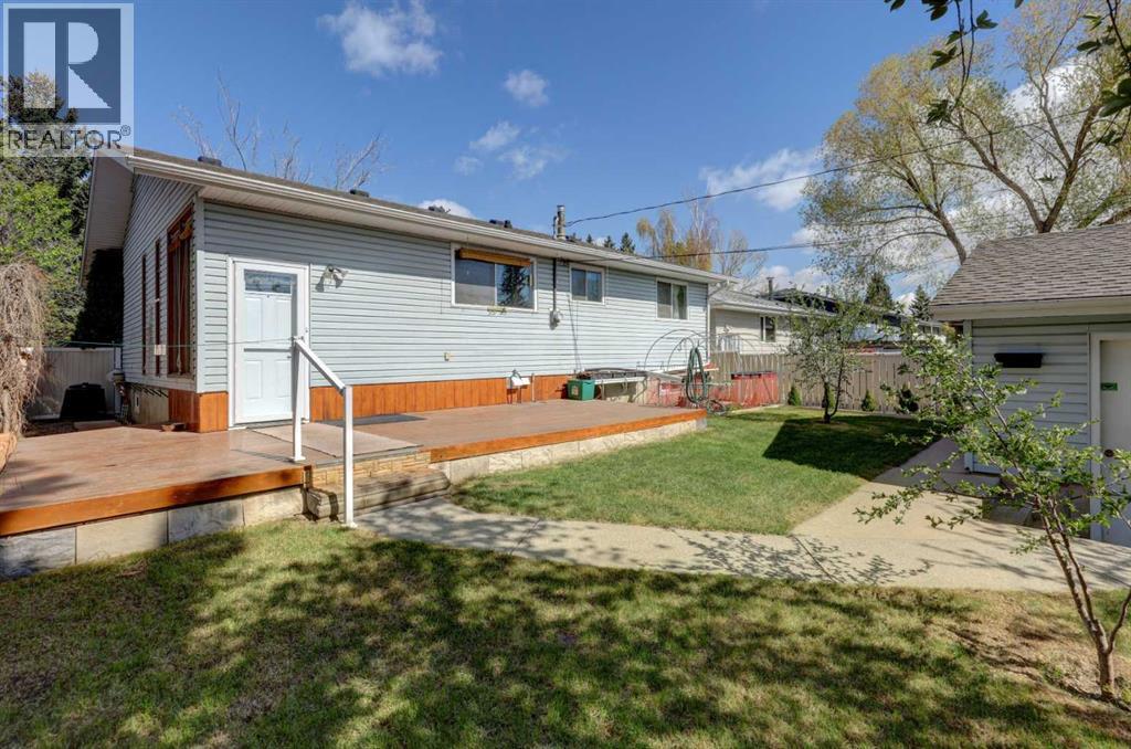 255 Huntcroft Road NE - 29