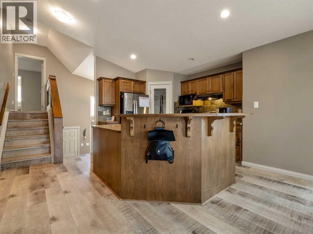 214 Firelight Crescent W - 9