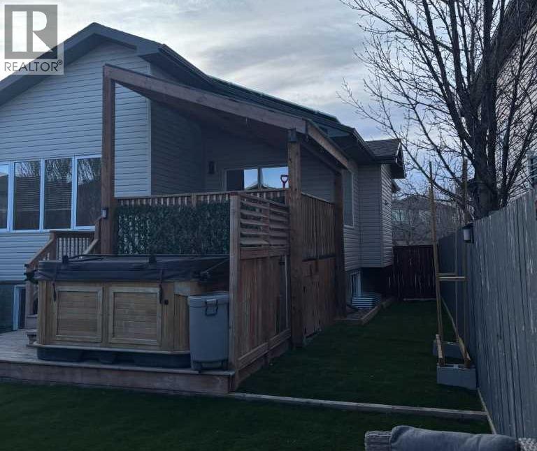 214 Firelight Crescent W - 44