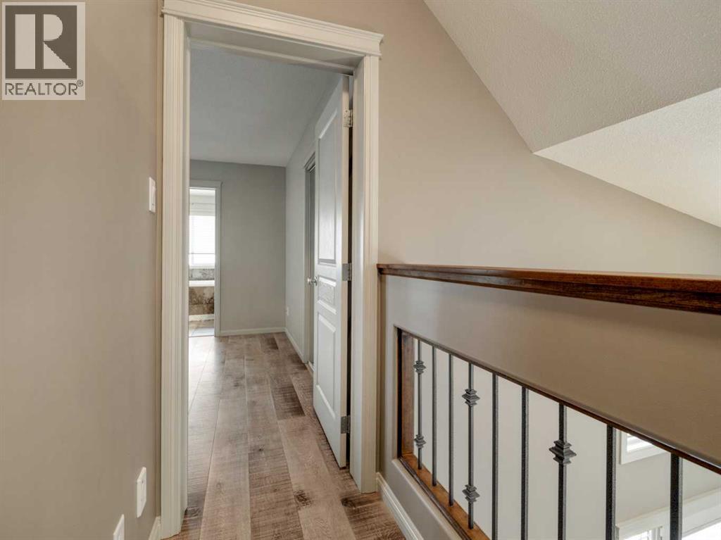 214 Firelight Crescent W - 19