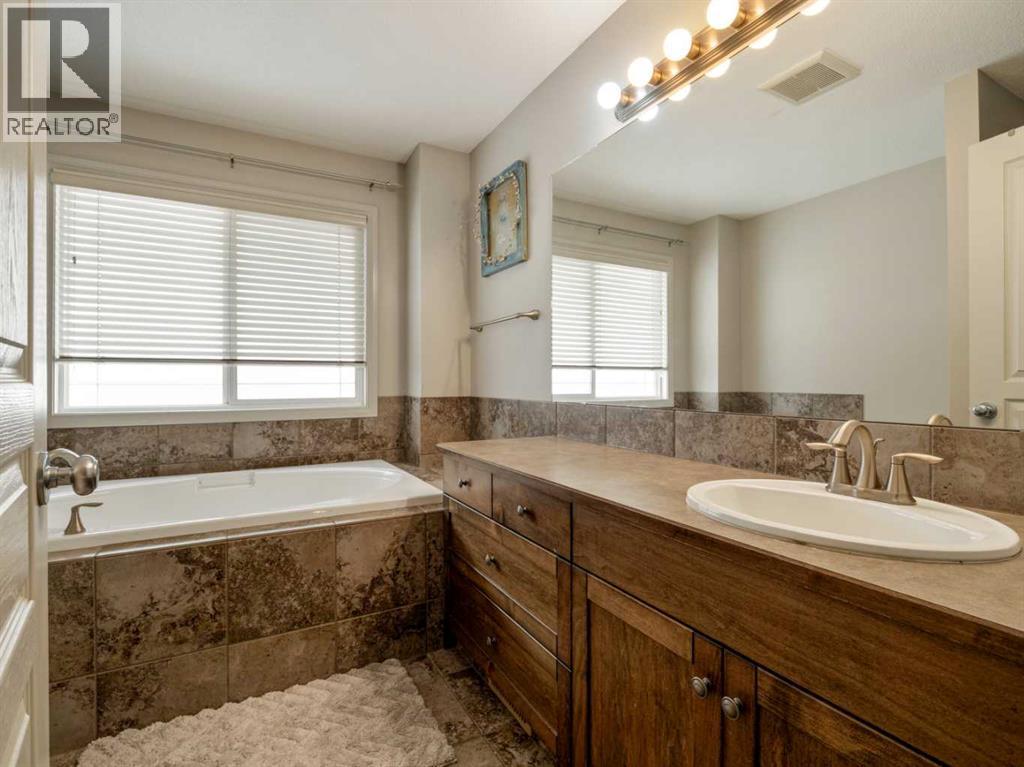 214 Firelight Crescent W - 23