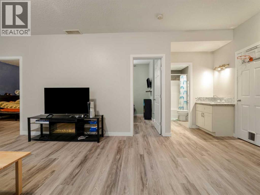 214 Firelight Crescent W - 28