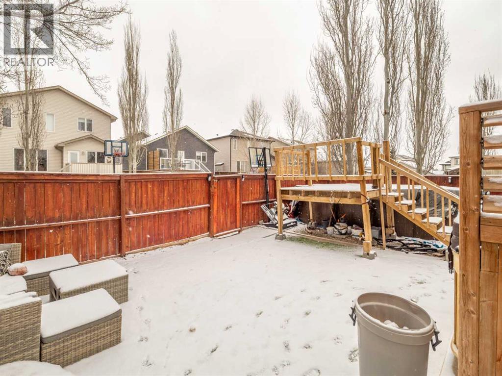 214 Firelight Crescent W - 40