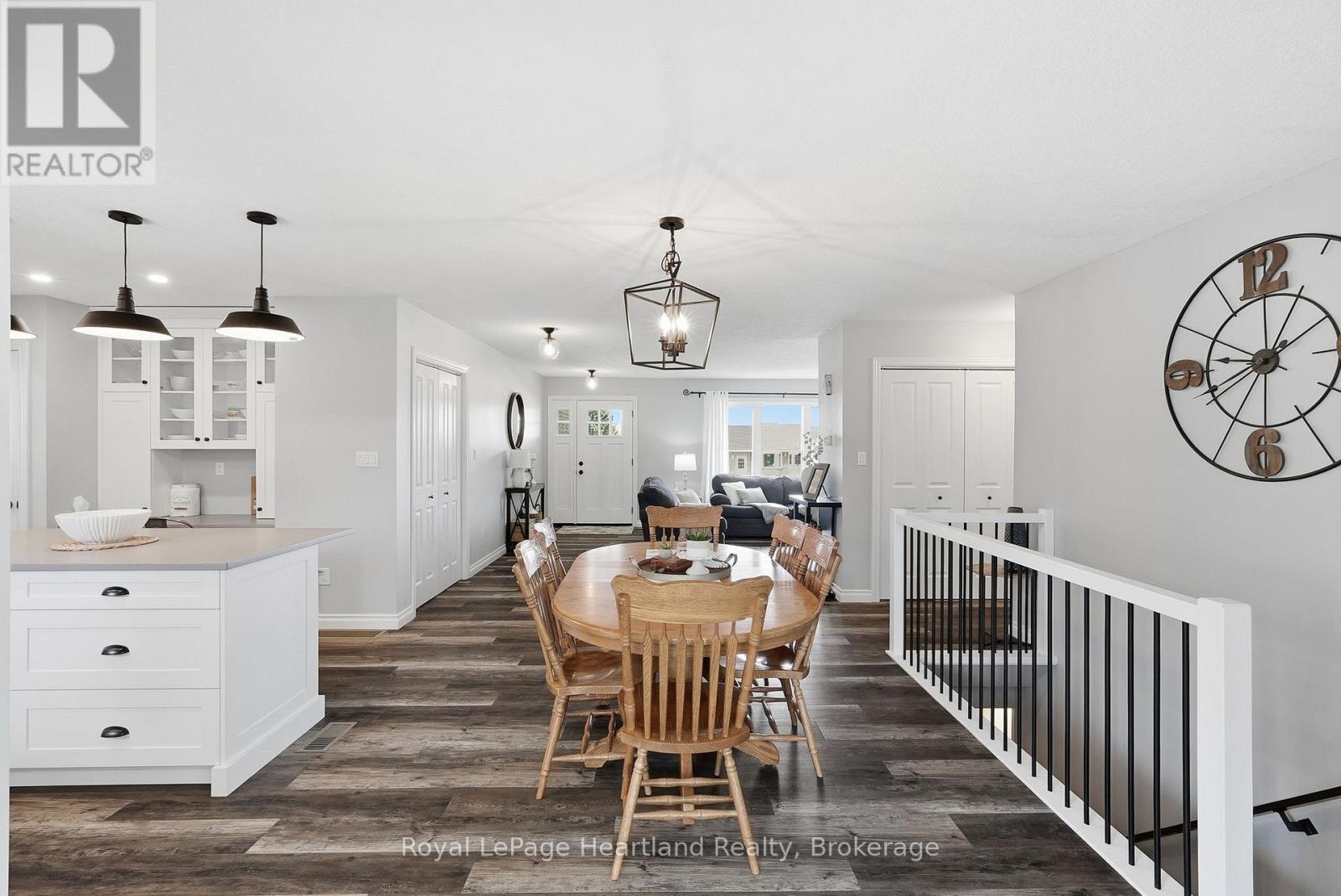 17 BROWN STREET N - 24