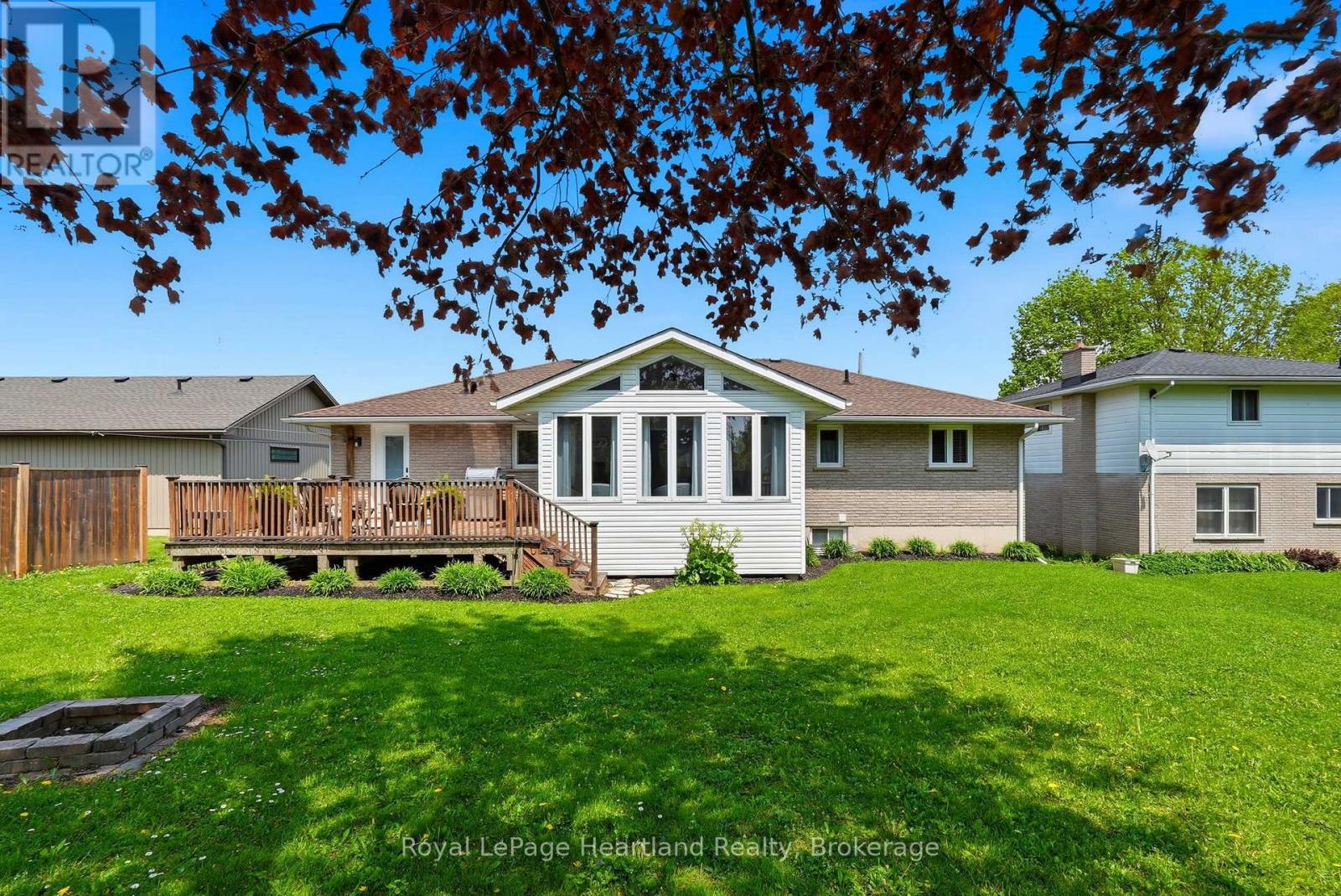 17 BROWN STREET N - 42