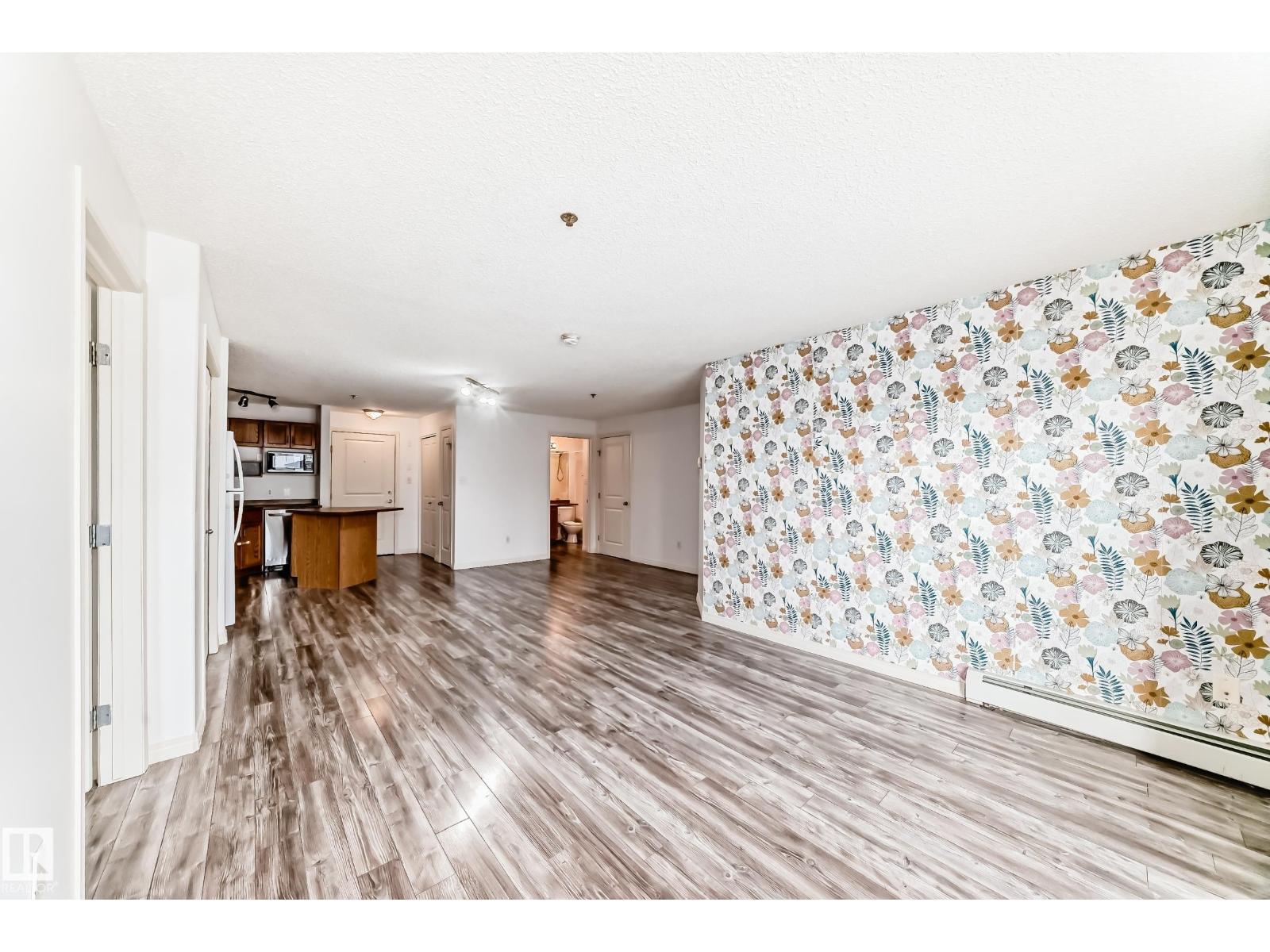 #210 2305 35A AV NW - 15