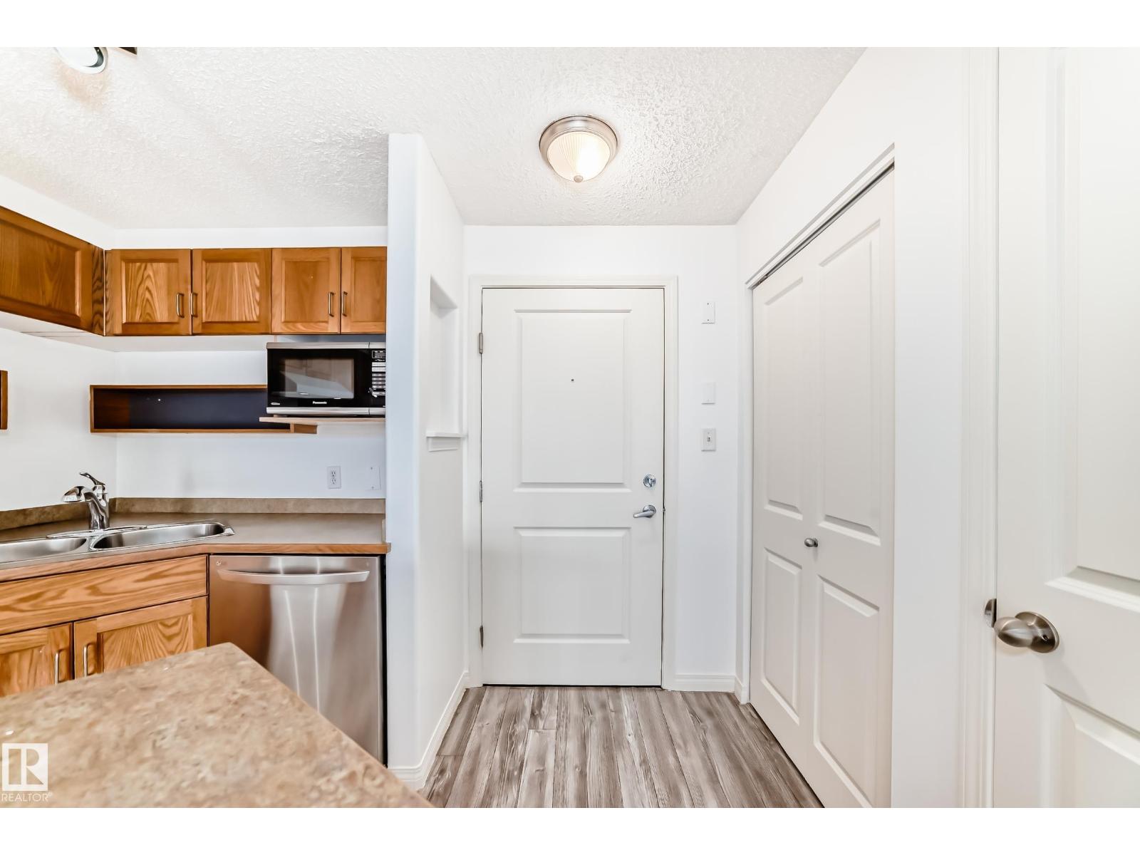 #210 2305 35A AV NW - 2