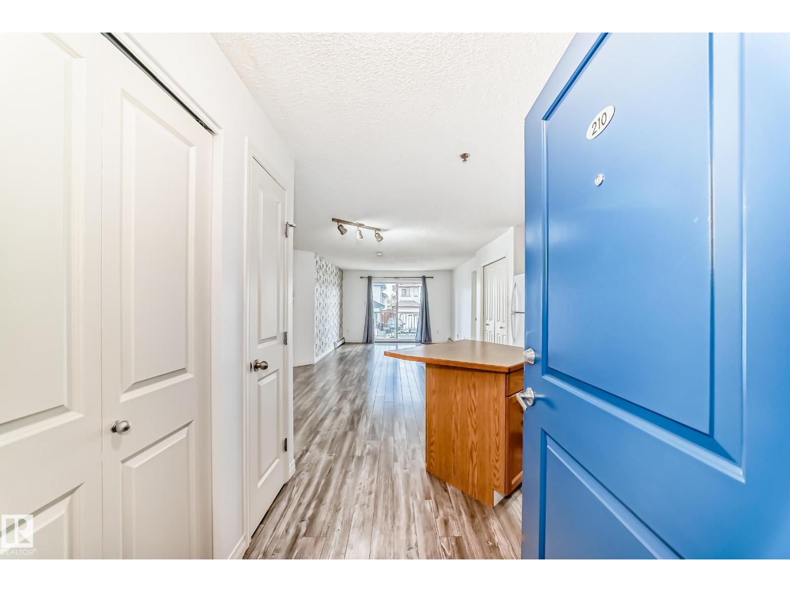 #210 2305 35A AV NW - 3