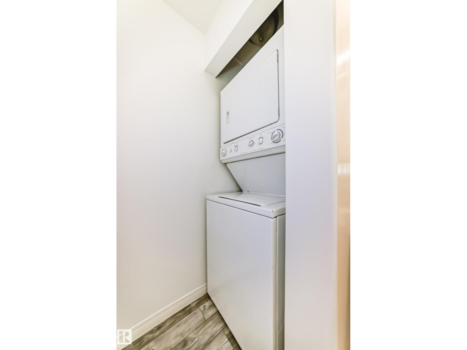 #210 2305 35A AV NW - 32