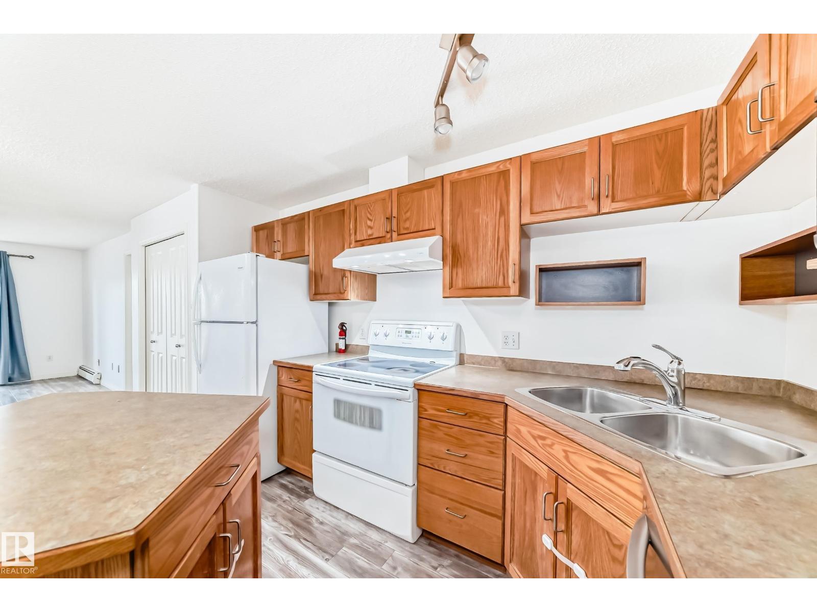 #210 2305 35A AV NW - 8