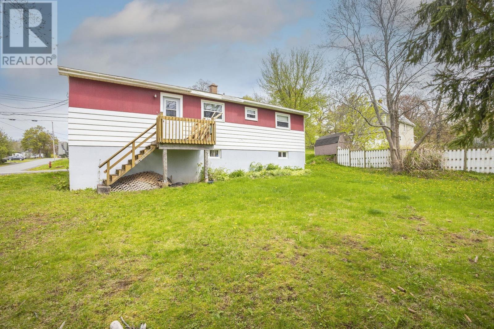 301 Faulkland Street - 4