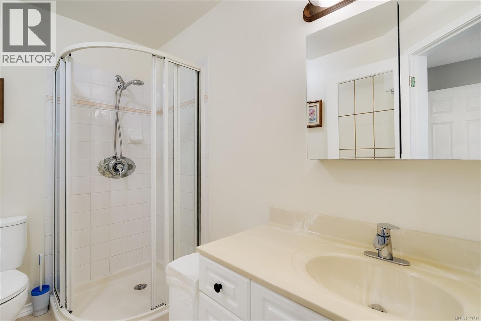 103 4030 Quadra Street, Saanich