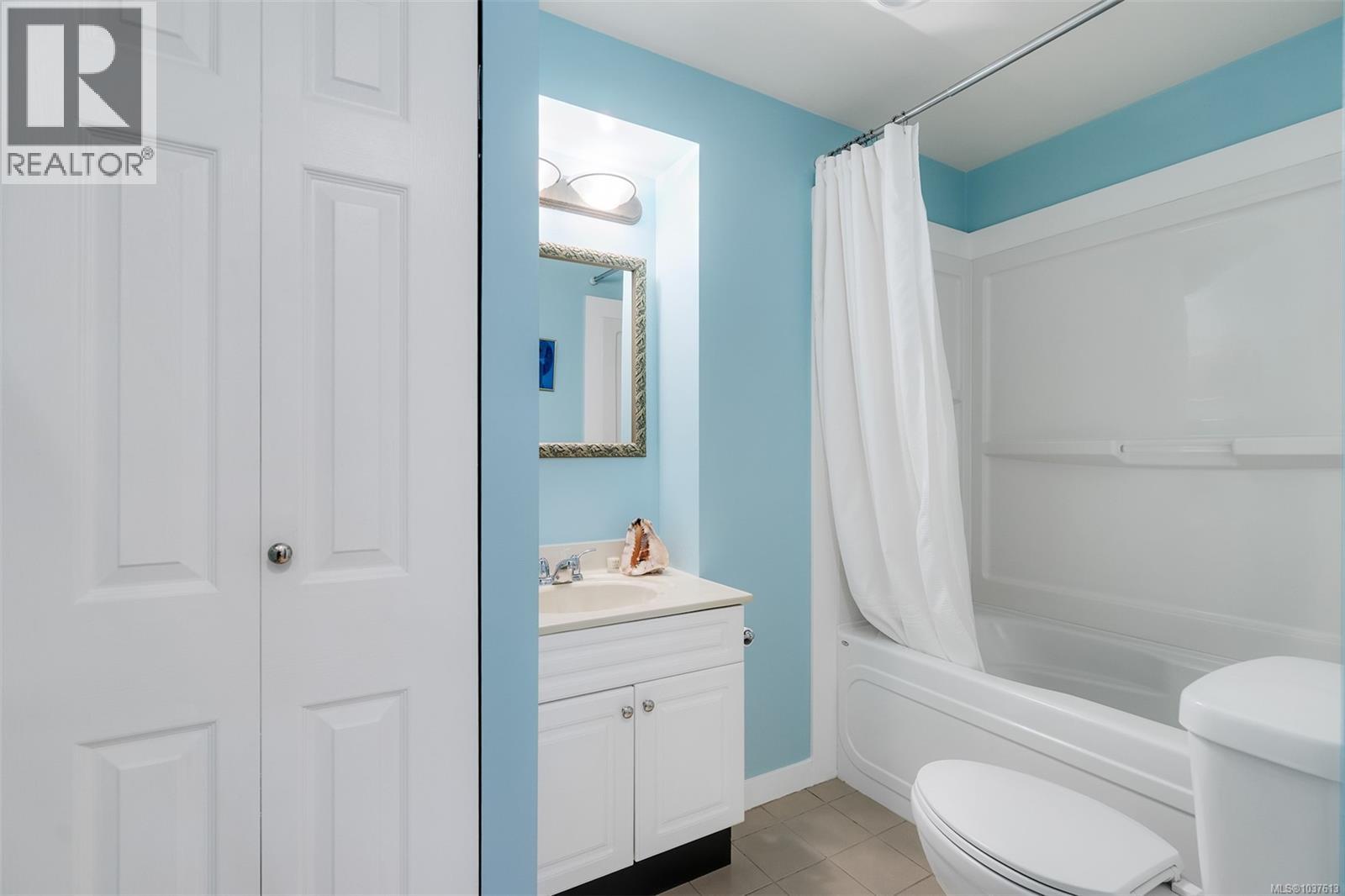 103 4030 Quadra Street, Saanich