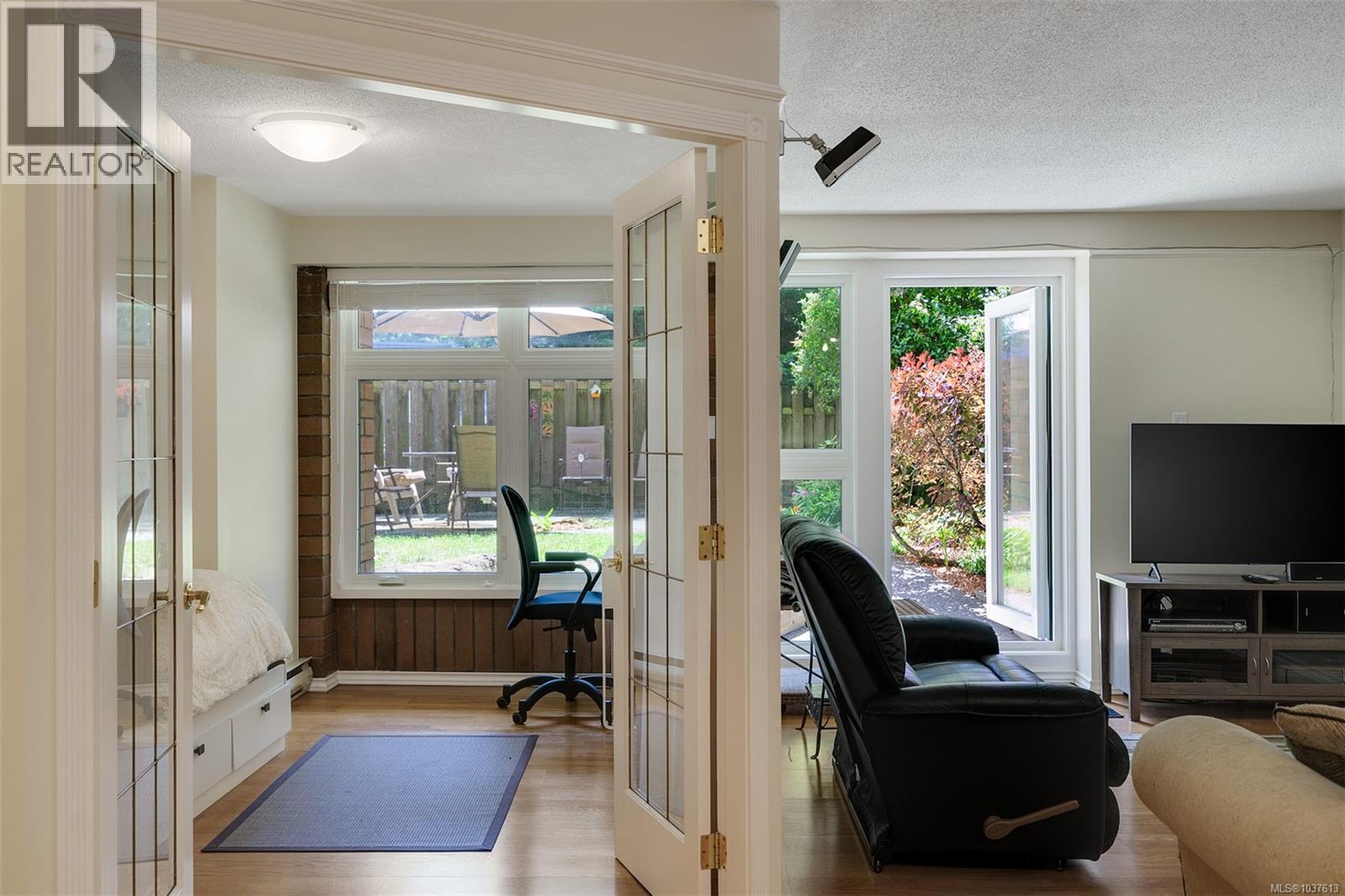 103 4030 Quadra Street, Saanich