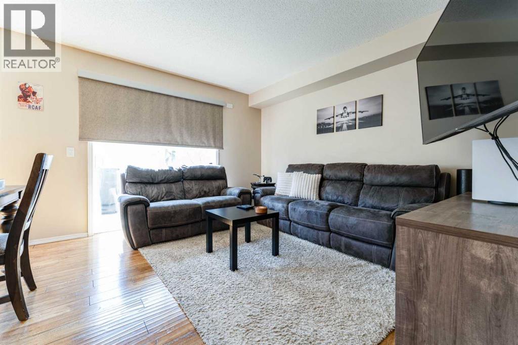 158 Citadel Meadow Gardens NW - 4