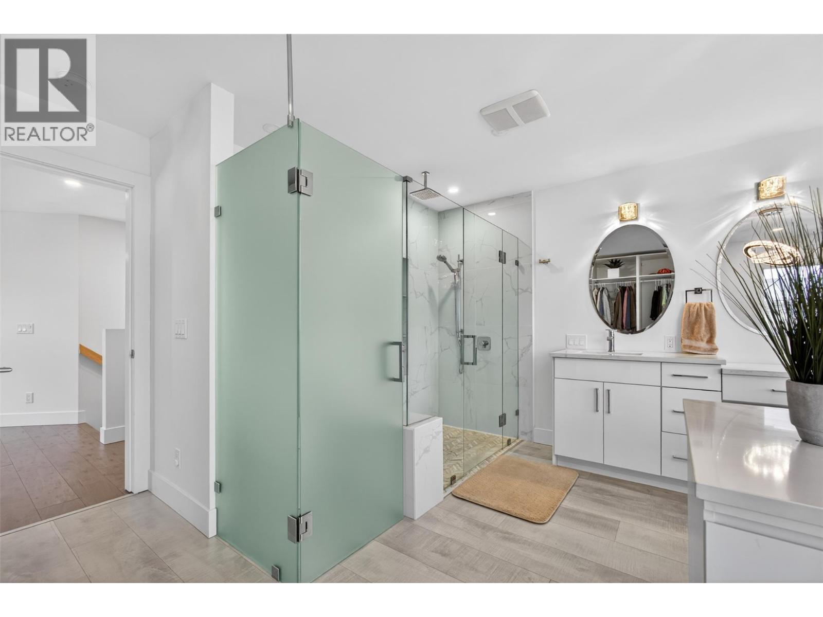 3859 Carrall Road - 36