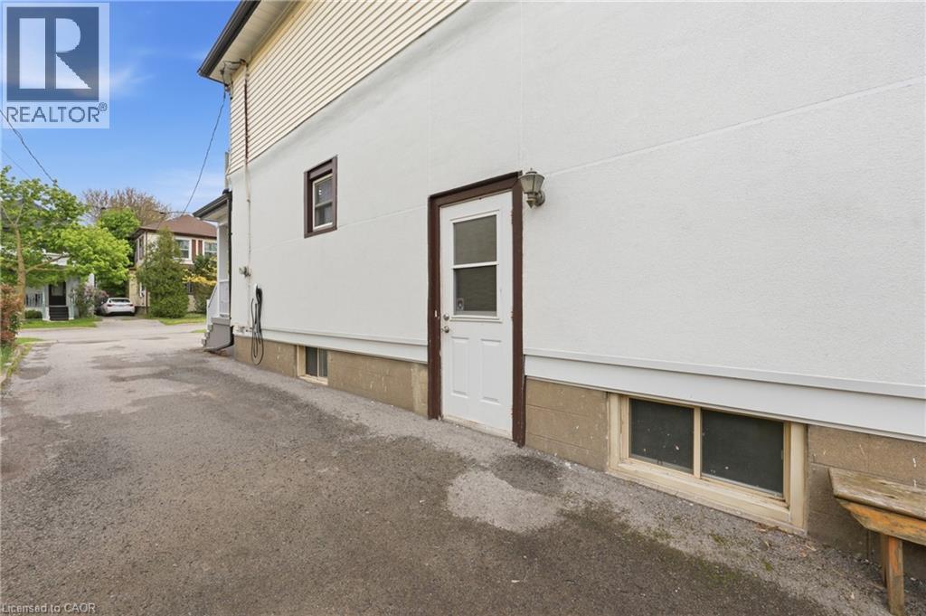 21 BERRYMAN Avenue - 31