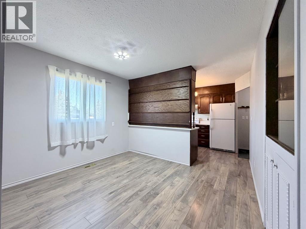 5107 46 Avenue - photo 4