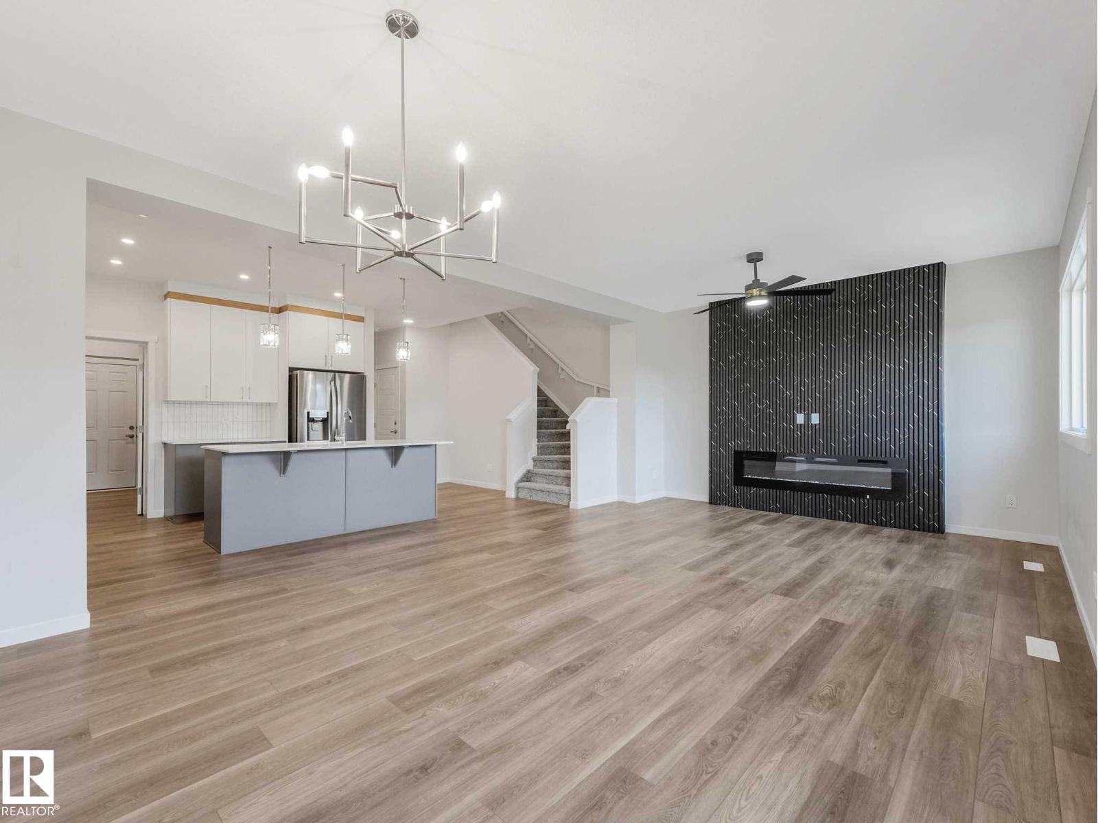 20723 24 AV NW - 10
