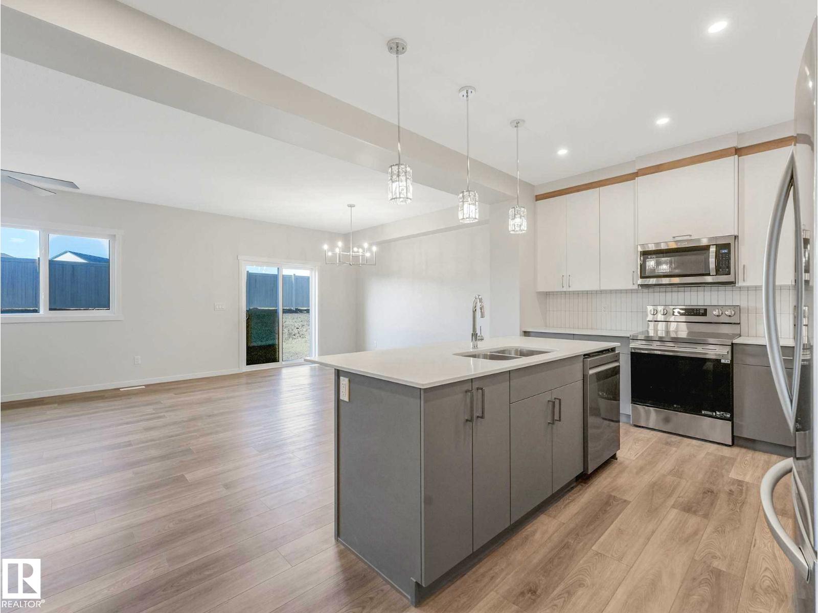 20723 24 AV NW - 16