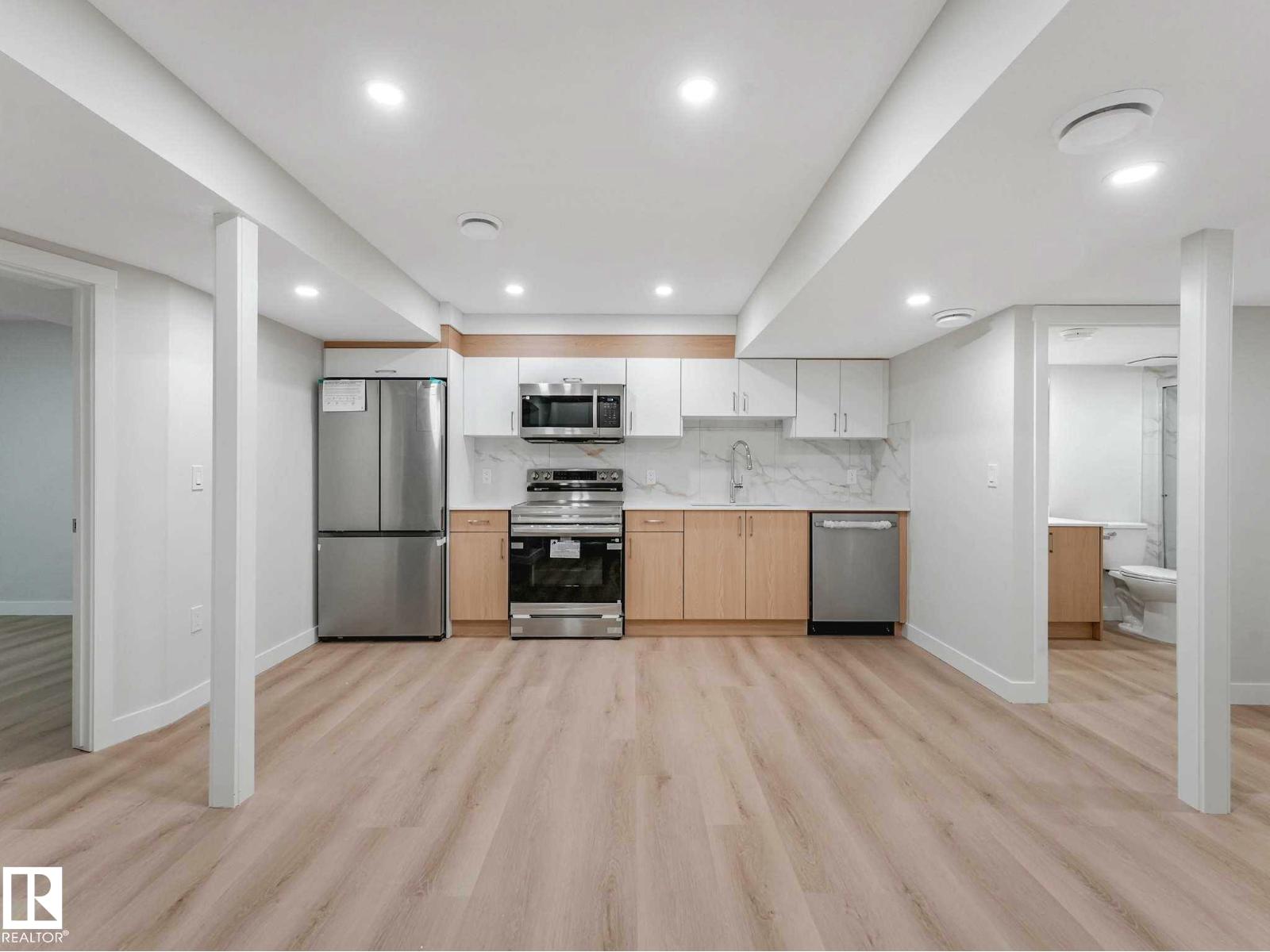 20723 24 AV NW - 51