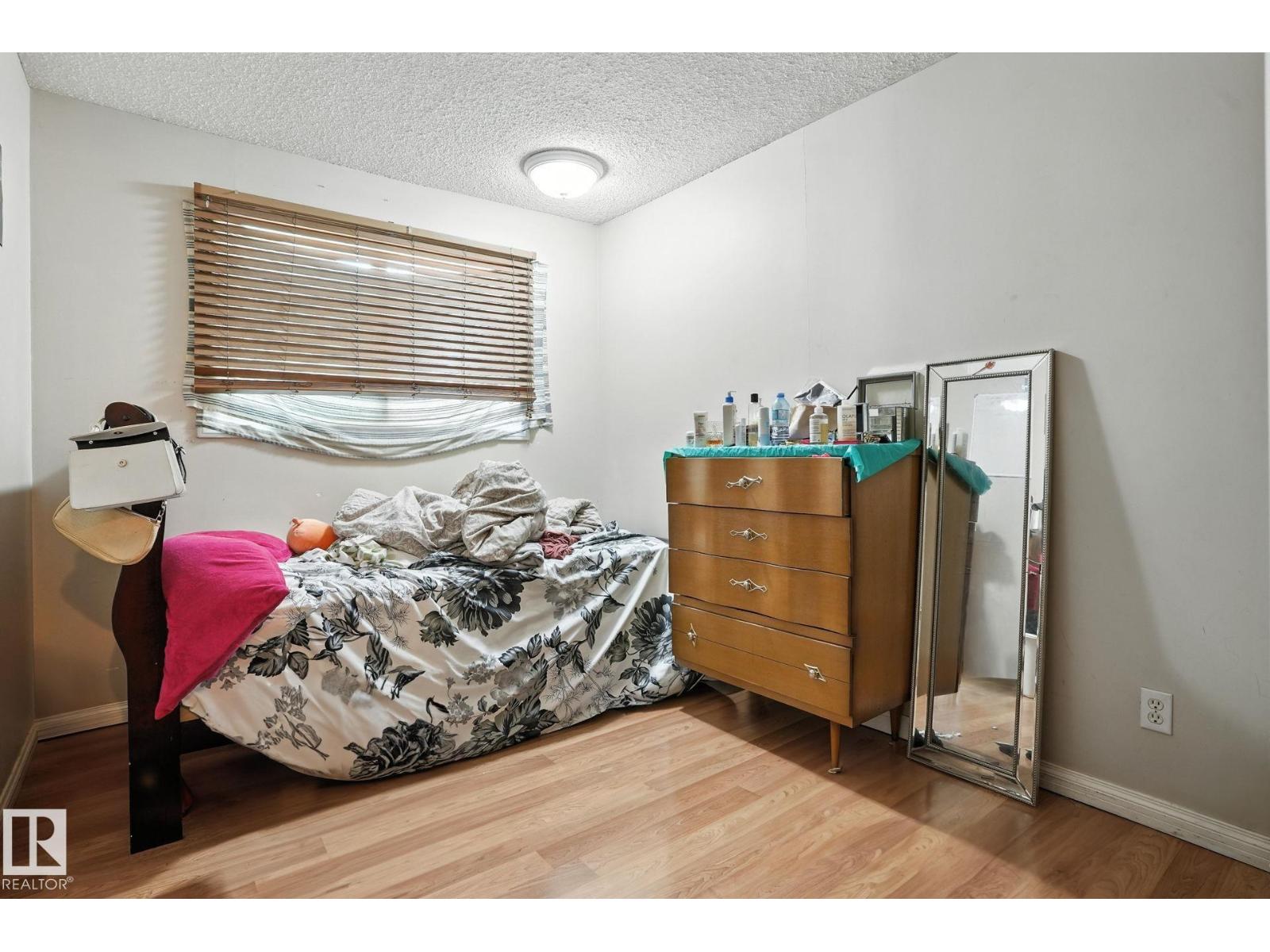 9963 171 Ave NW - 13