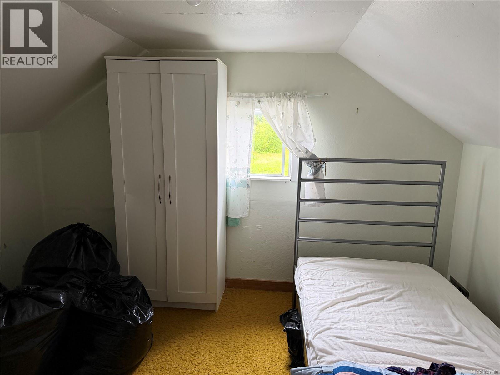 7385 Market St, Port Hardy