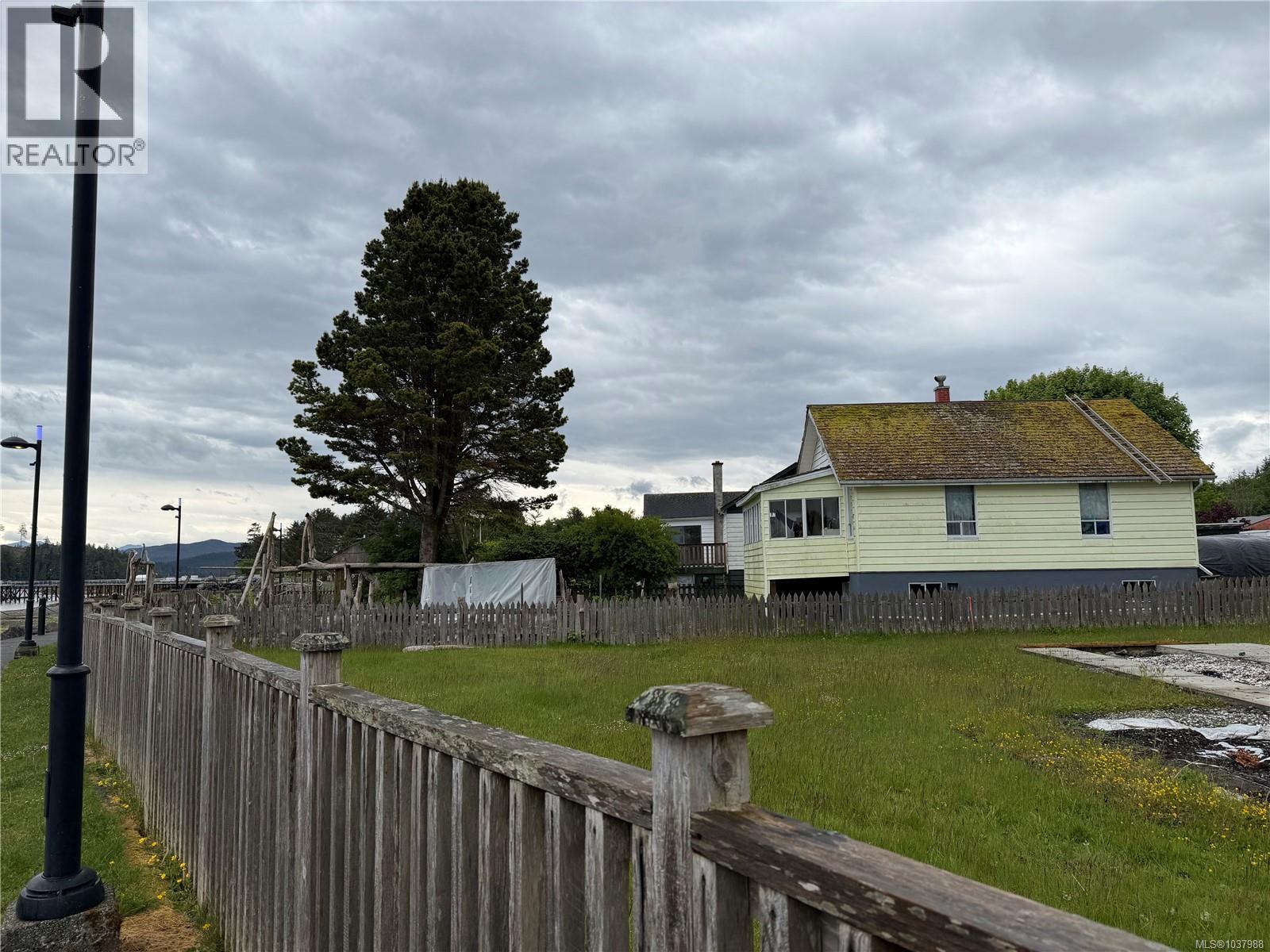7385 Market St, Port Hardy