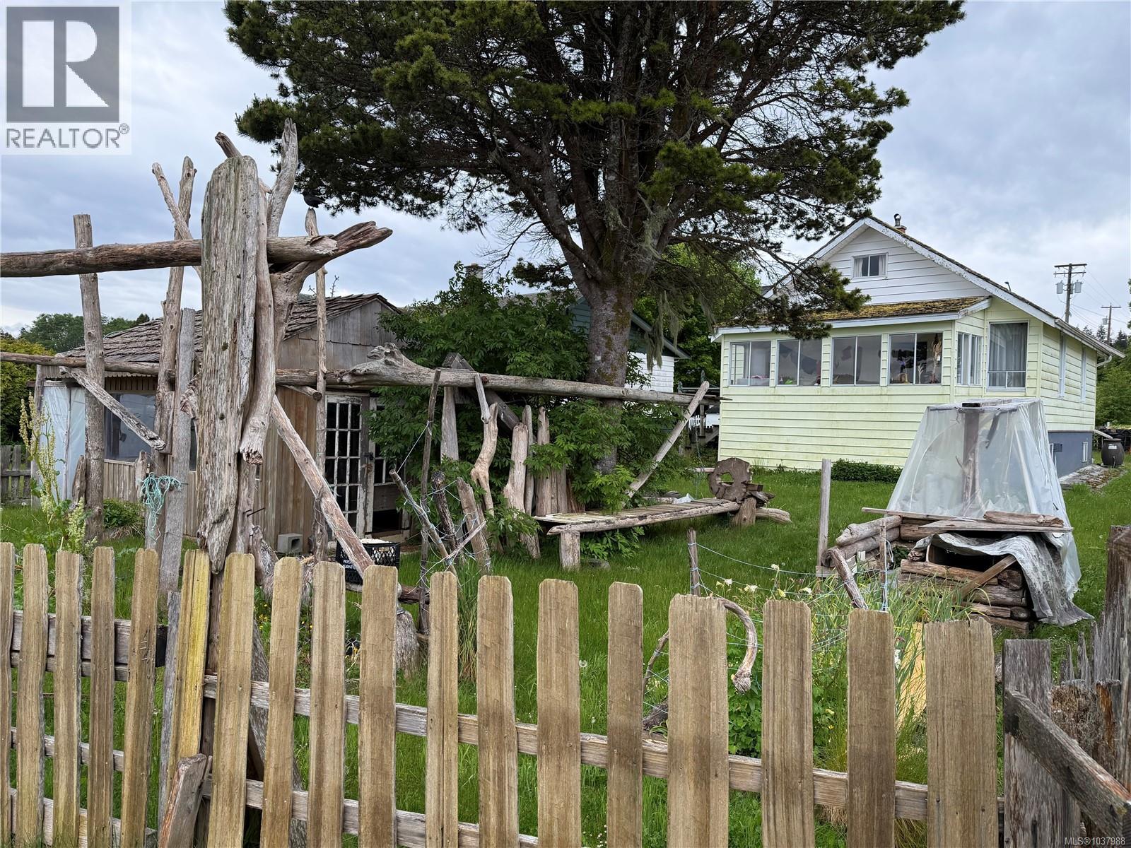 7385 Market St, Port Hardy